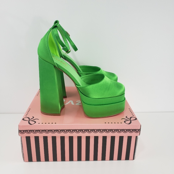 GREEN SATIN PLATFORMS - Picture 9 of 9